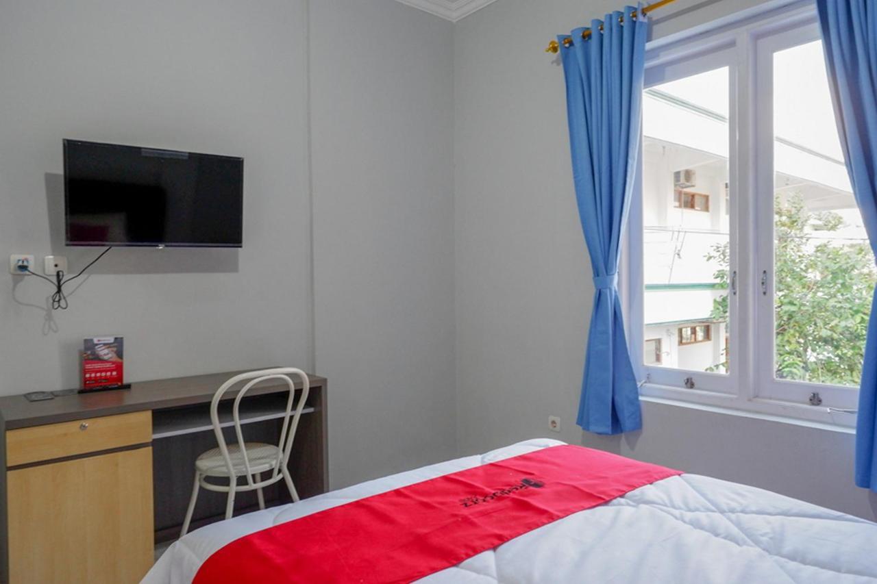Reddoorz Near Jalan Adi Sucipto Solo Hotel Bagian luar foto