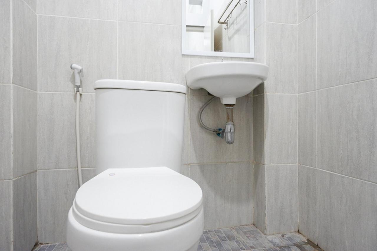 Reddoorz Near Jalan Adi Sucipto Solo Hotel Bagian luar foto