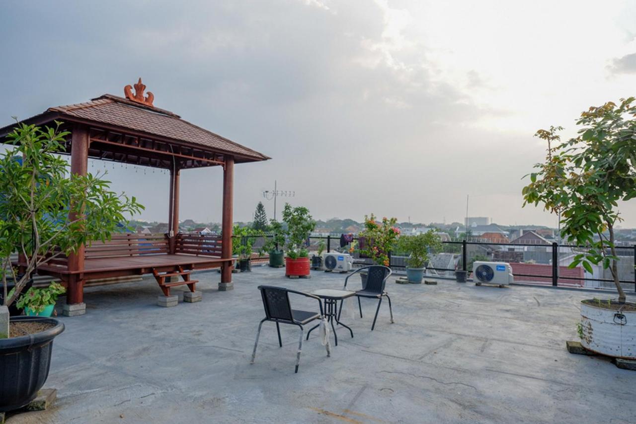 Reddoorz Near Jalan Adi Sucipto Solo Hotel Bagian luar foto
